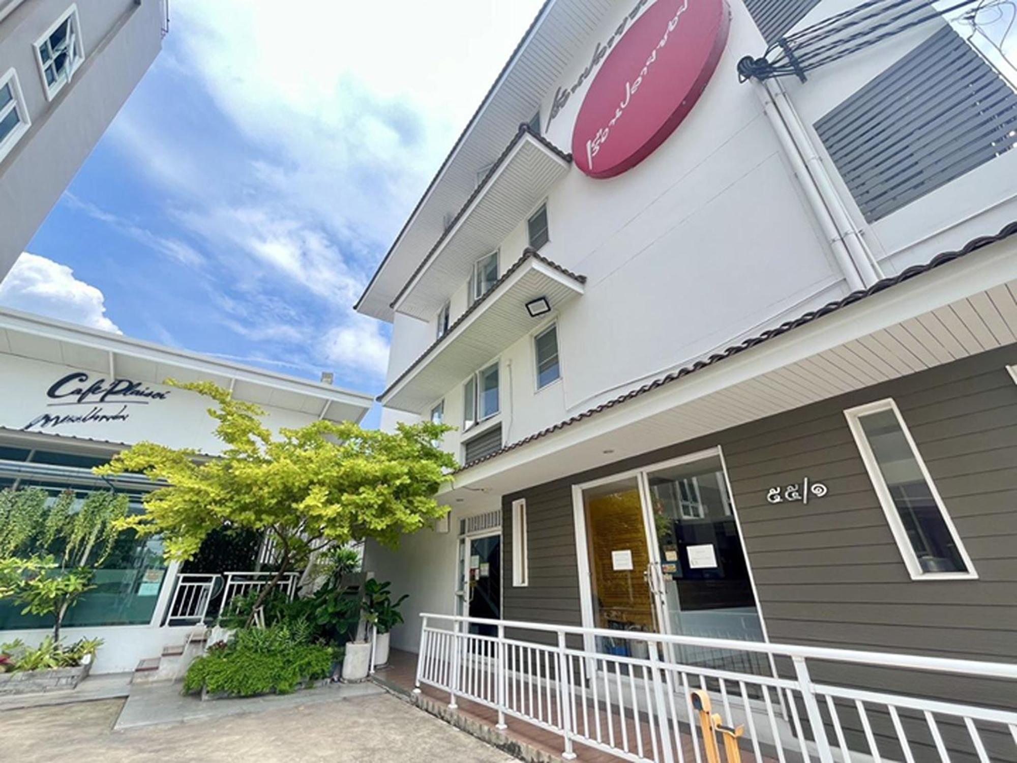 鲁安普拉索威公寓酒店 曼谷 外观 照片