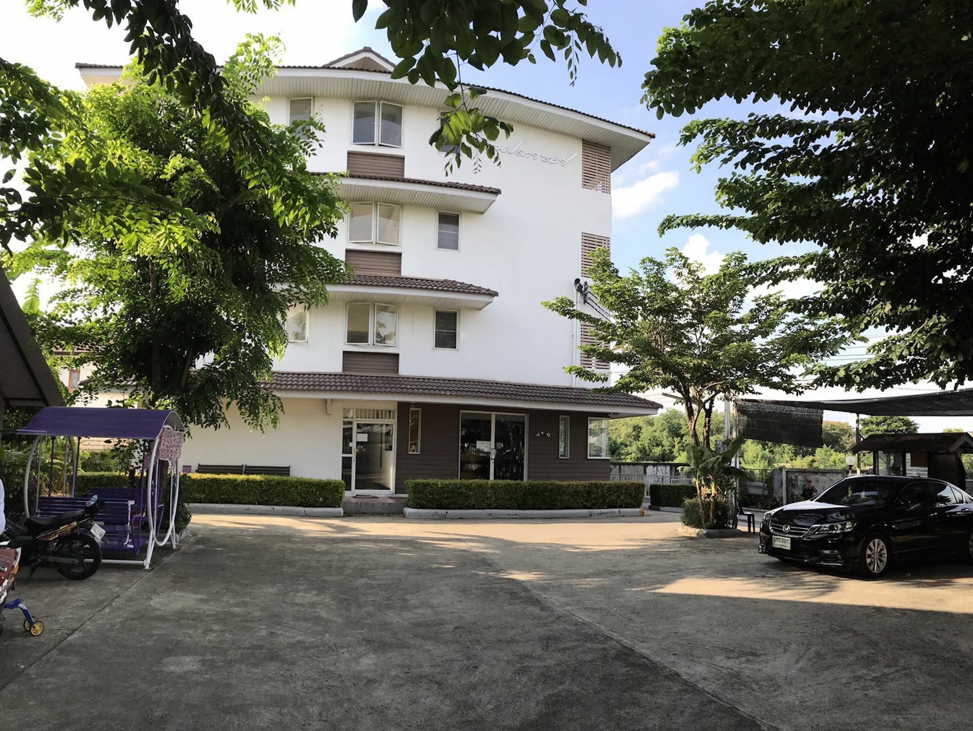 鲁安普拉索威公寓酒店 曼谷 外观 照片